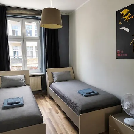 Pi 314 Centrum - 4 Sypialnie 2 Lazienki - 4 Bedrooms 2 Bathrooms Апартаменти Познань